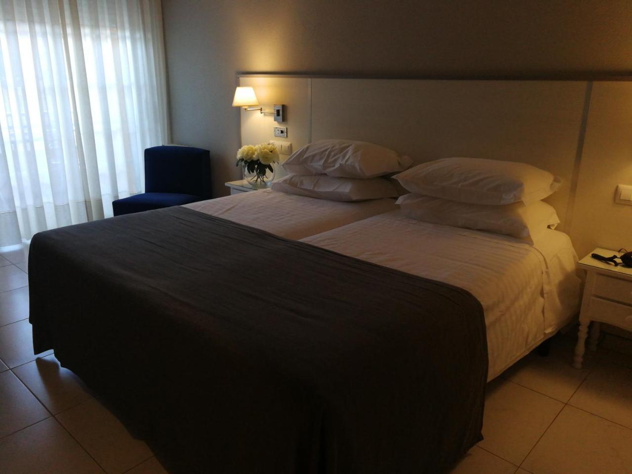 Hotel Ancora Sanxenxo Granxa  Экстерьер фото